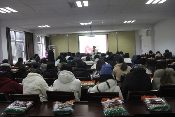 慰问会1.jpg 慰问会1.jpg